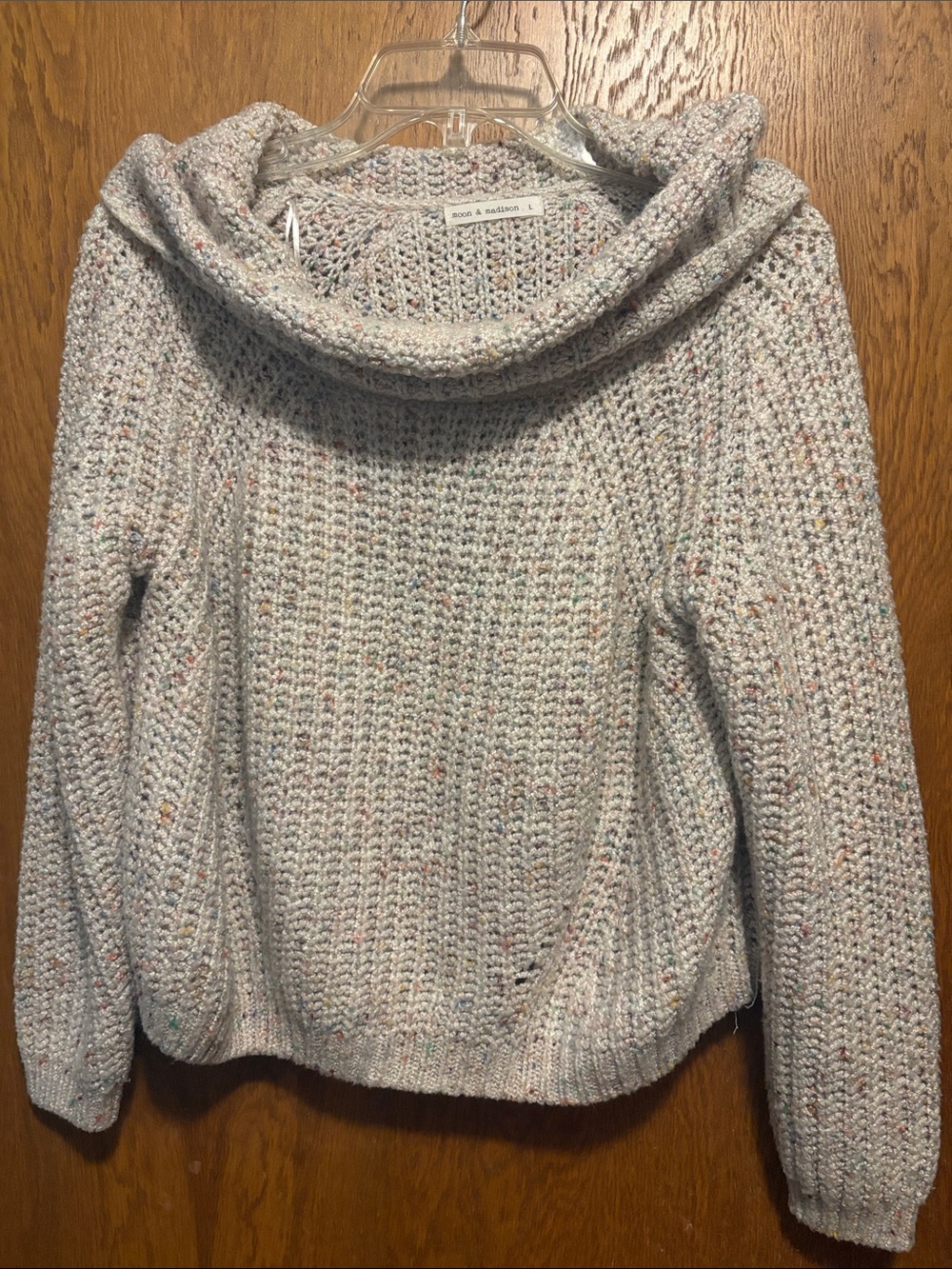 moon & madison Light Speckled Cowl Neck Pullover Sweater size large